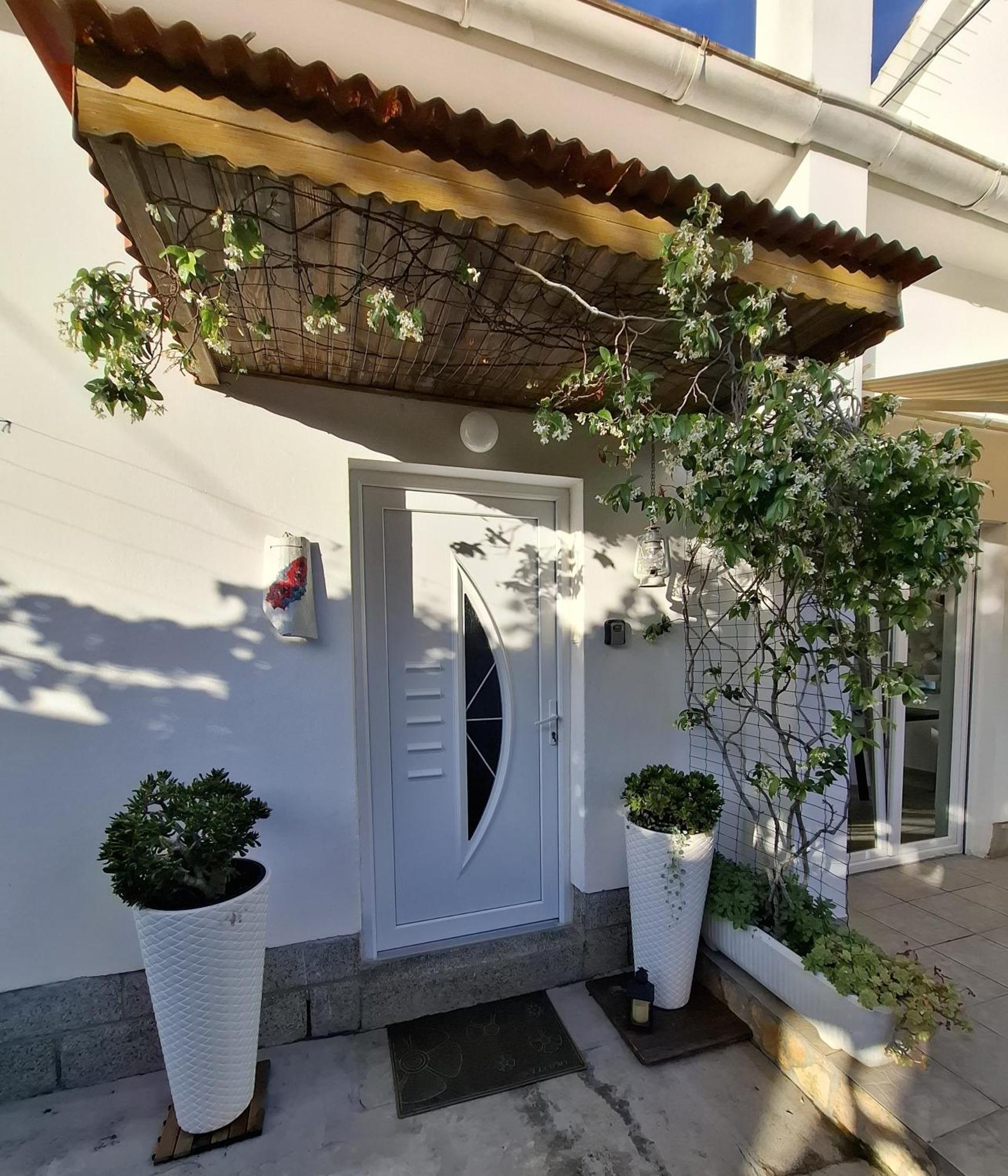 Little House Kucica Villa Banjol Exterior photo